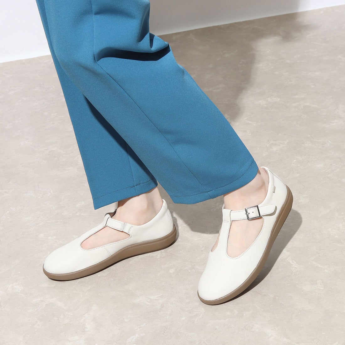 アキレス・ソルボ ACHILLES SORBO Tストラップレザーシューズ