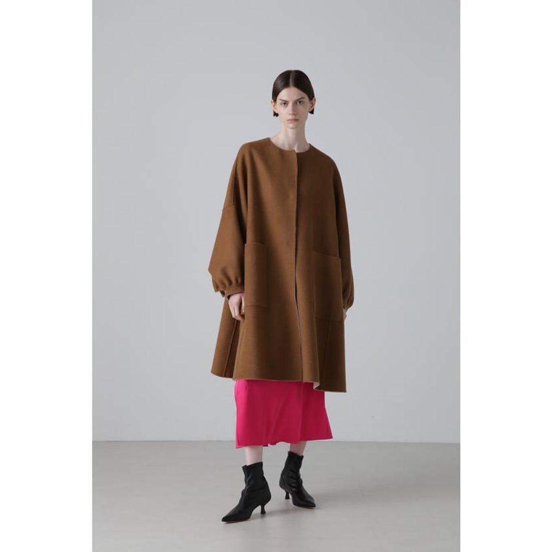 アドーア ADORE ◇カシミヤ混2TONEリバーノーカラーコート （トップ