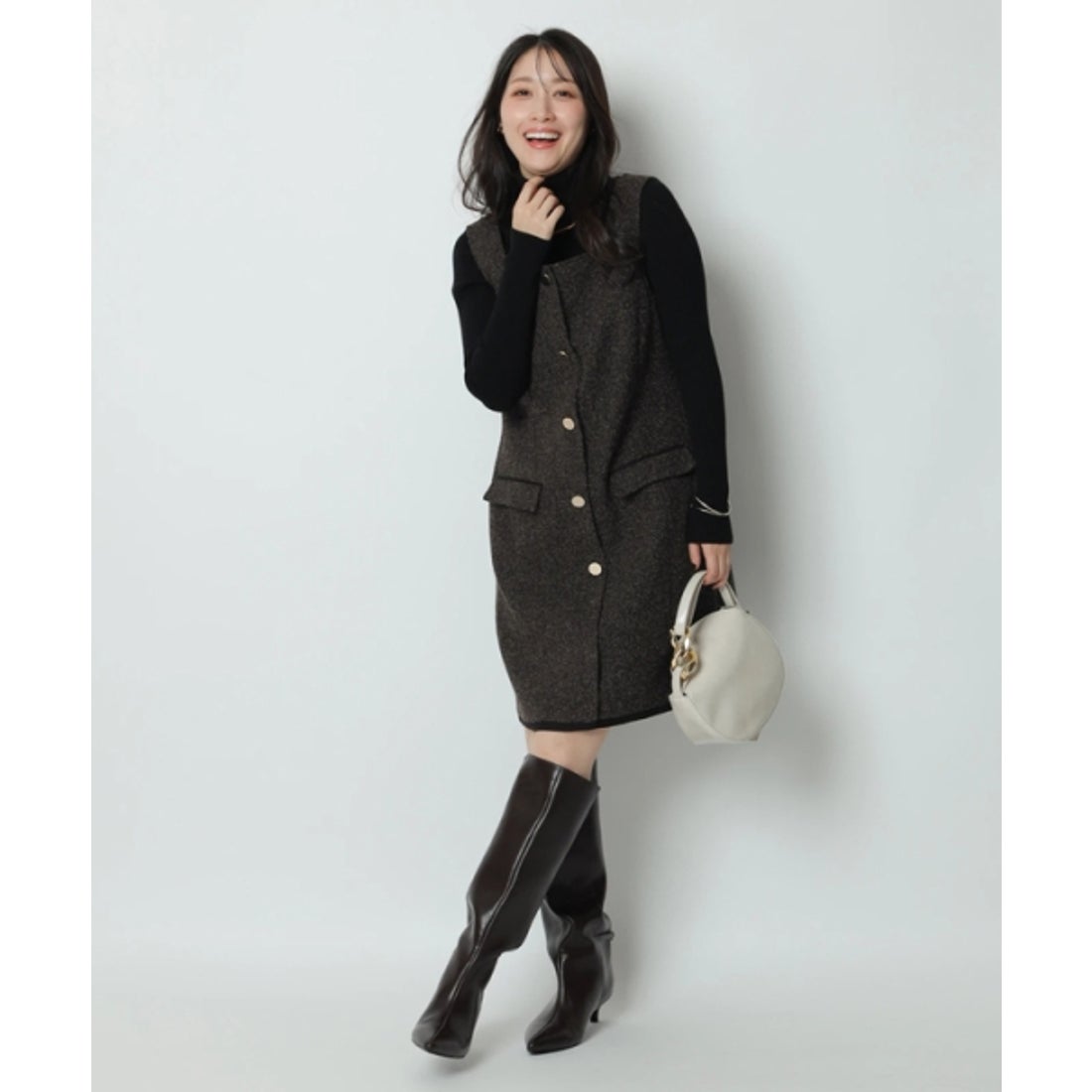 アプワイザー・リッシェ Apuweiser-riche スクエアネックミニ