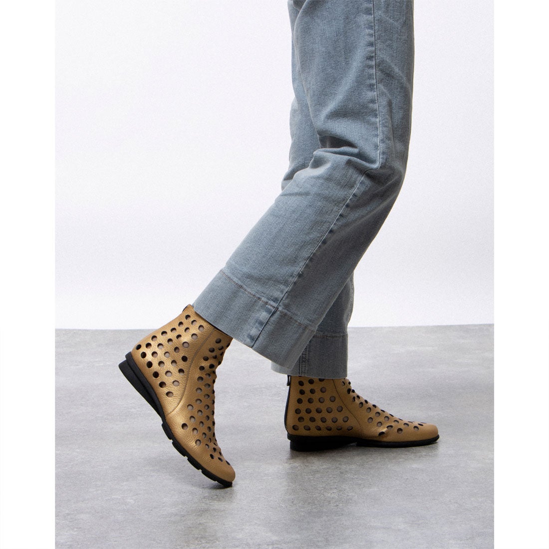 アルシュ arche DATO ショートブーツ (NUBUCK)（ブラック） （NOIR