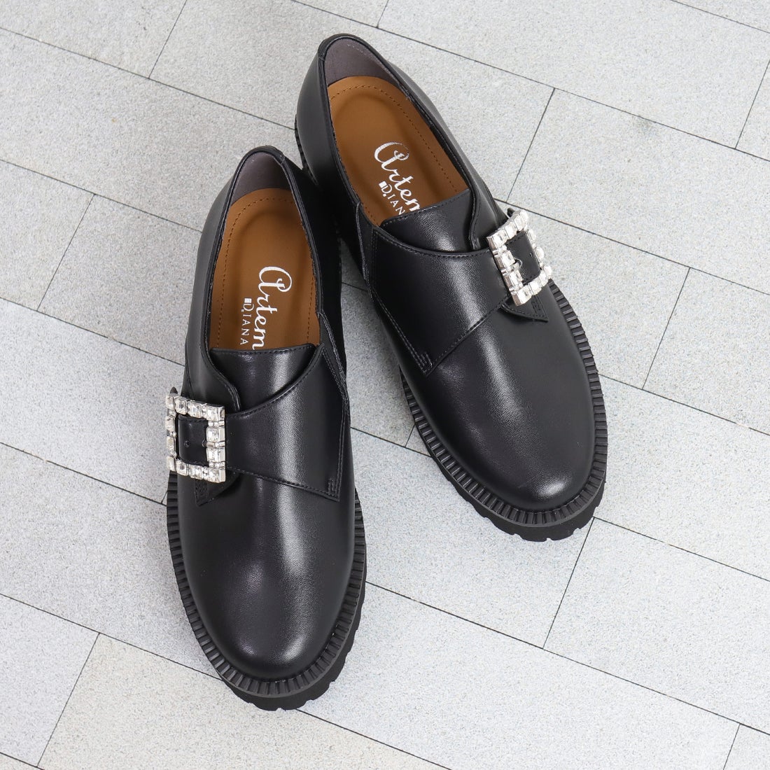 アルテミス バイ ダイアナ artemis by DIANA 厚底ビジューバックル