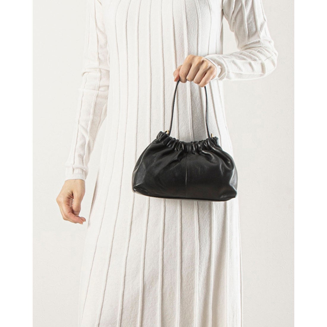 MADE IN ITALY】オウレンティ AULENTTI ギャザーハンドバッグ