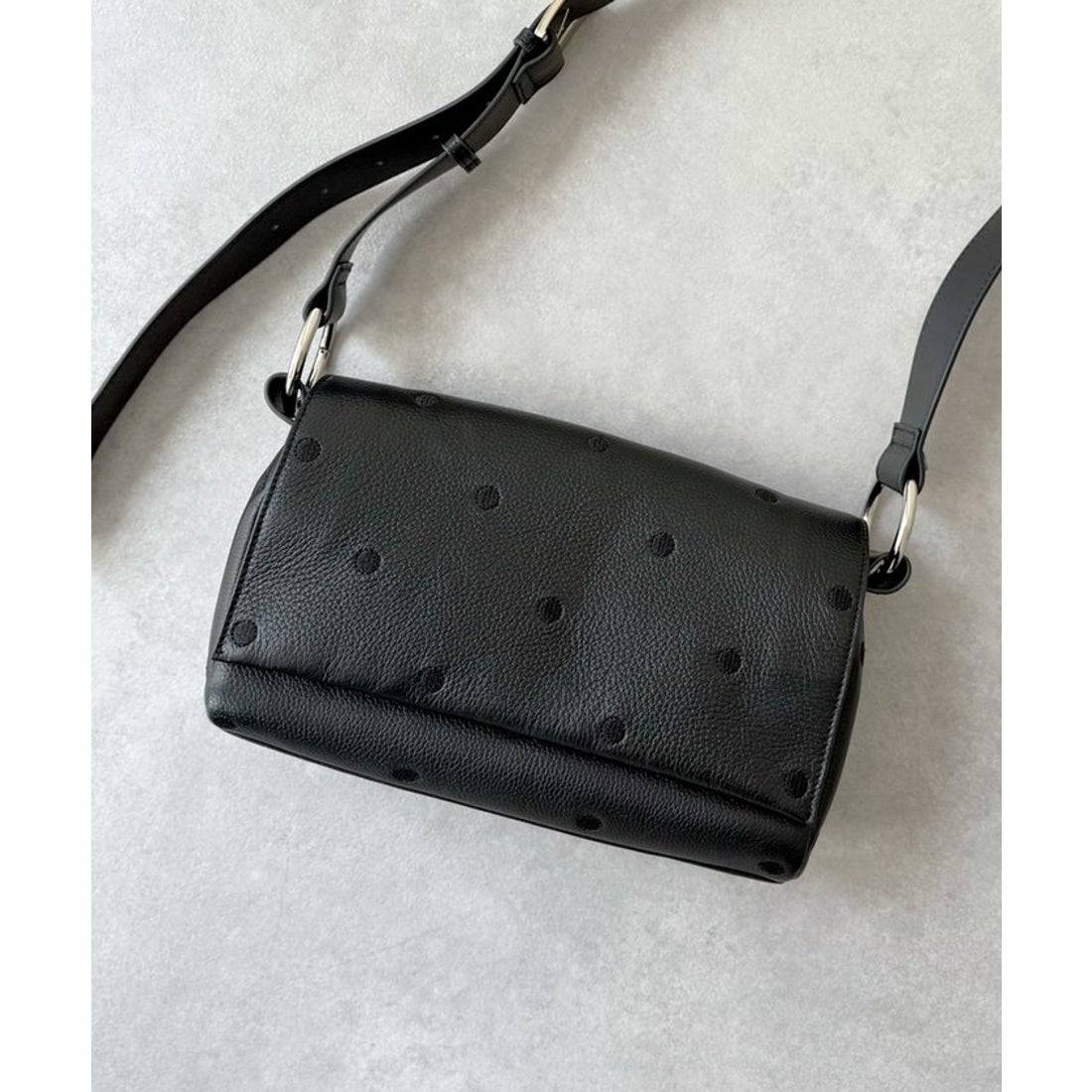 ビアズリー BEARDSLEY ドットボディバッグ （black） -靴