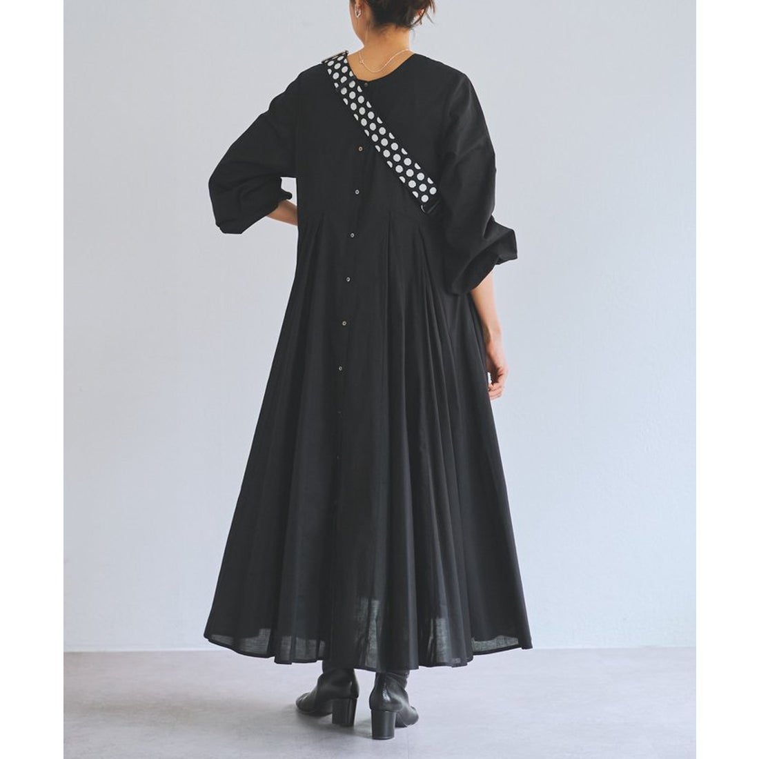 ビアズリー BEARDSLEY ボディバッグ （taupe） -靴＆ファッション通販