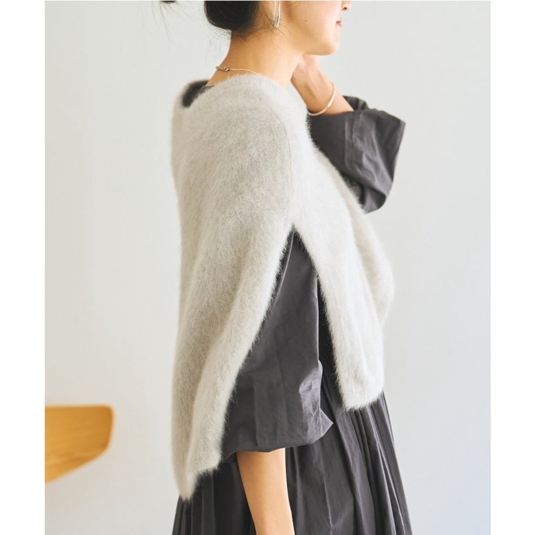 ビアズリー BEARDSLEY 《6/16(月)12:00予約開始》ファーニットポンチョ