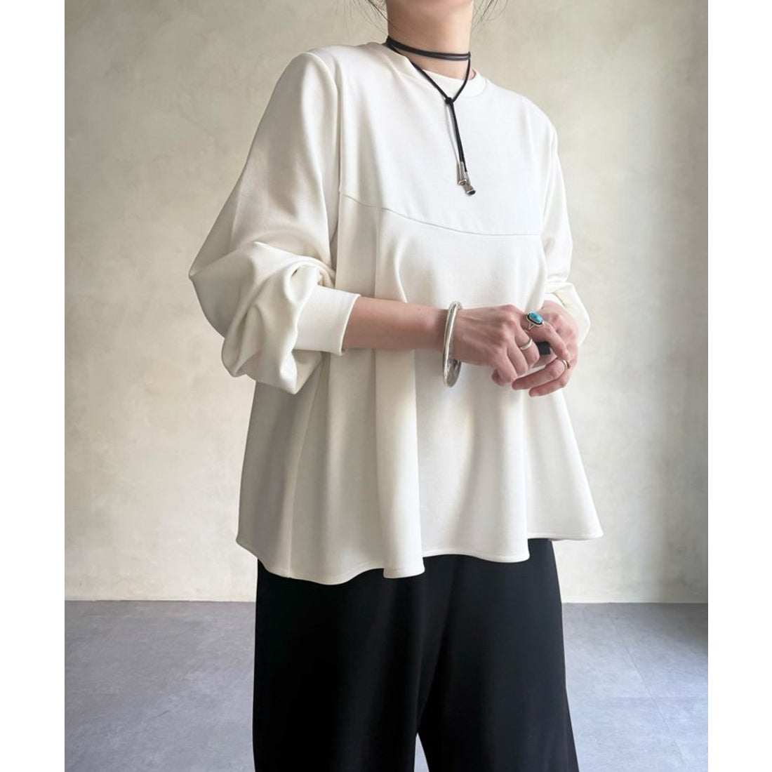 ビアズリー BEARDSLEY フレアプルオーバー （black） -ファッション