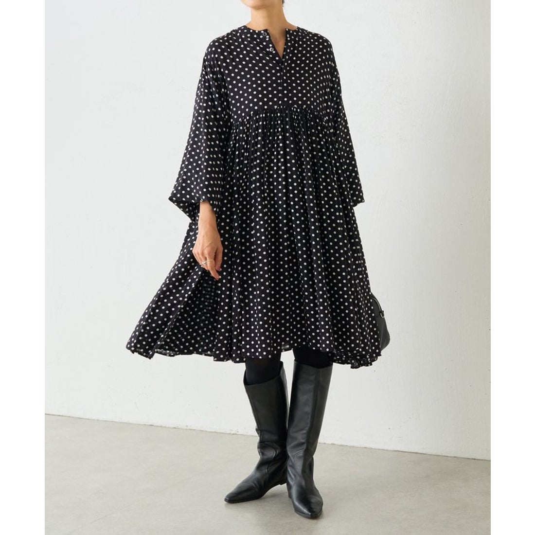 ビアズリー BEARDSLEY ドットギャザーチュニック （black