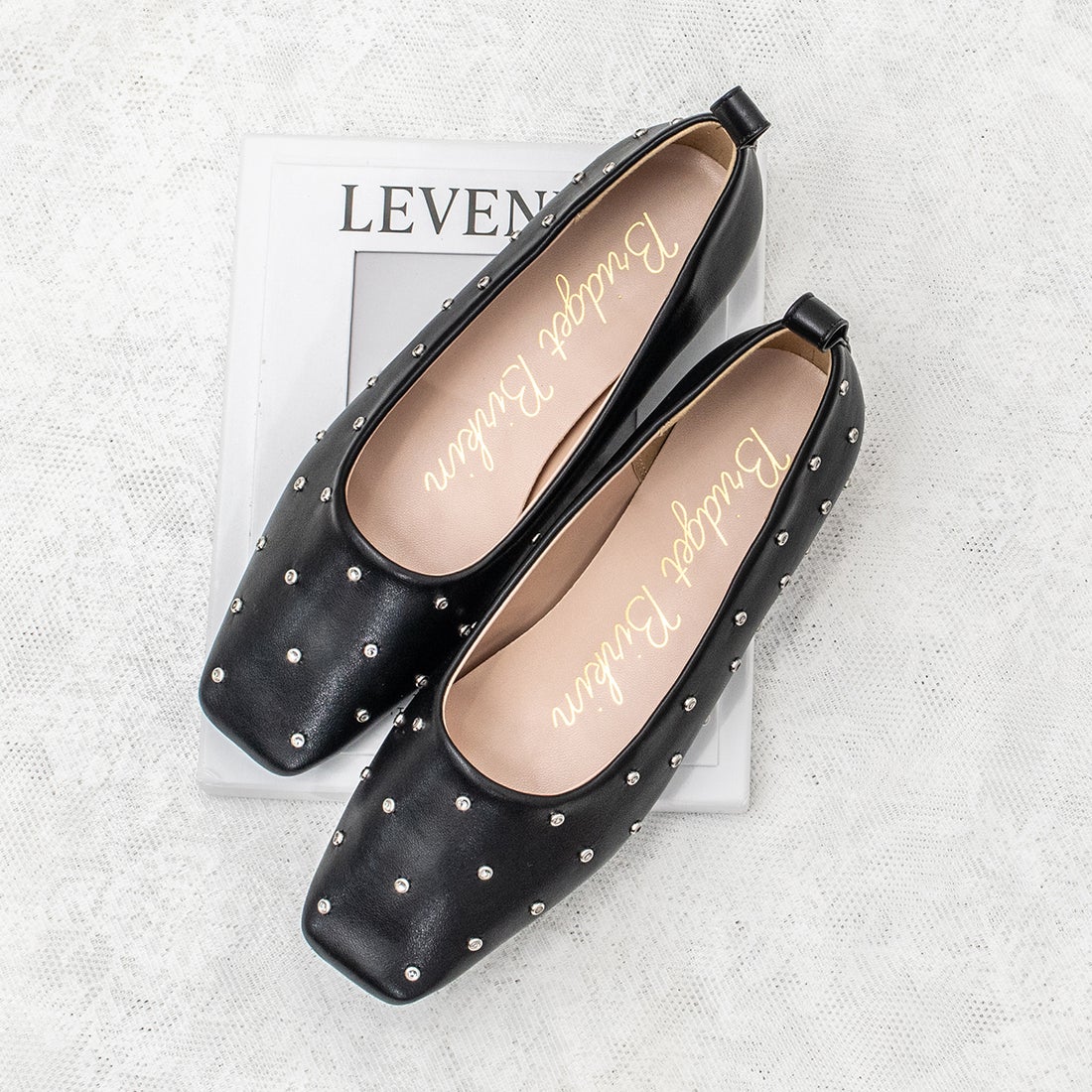 ブリジット バーキン Bridget Birkin ドットビジューフラットシューズ