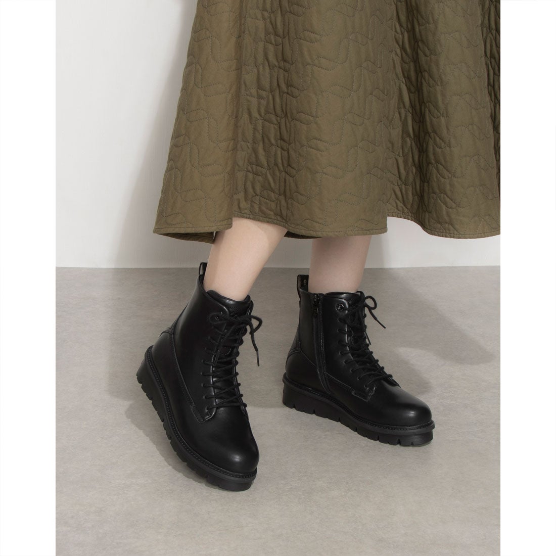 ブソラ bussola 撥水厚底レースアップショートブーツ （ブラック