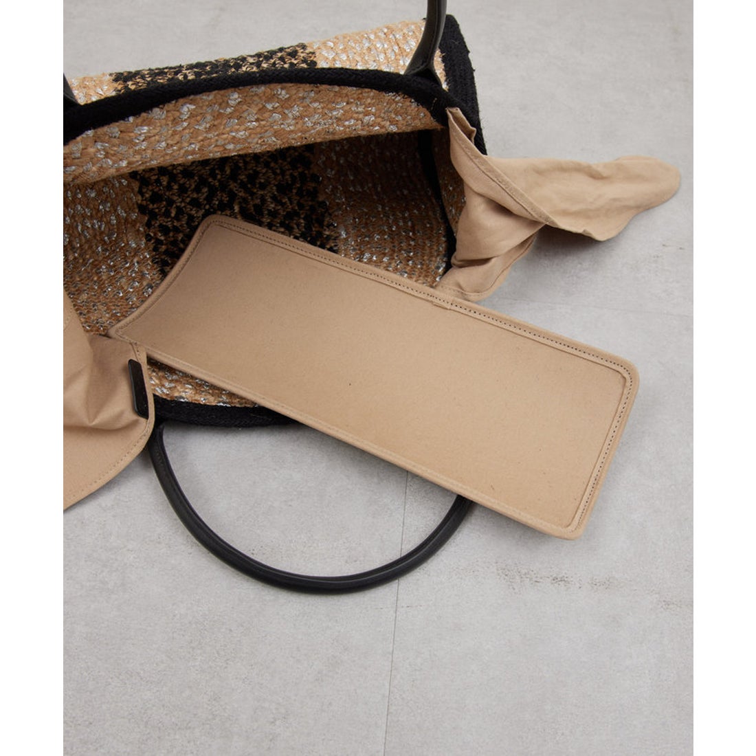 ガリャルダガランテ GALLARDAGALANTE 【Jhuri Shate】ハーフサークル