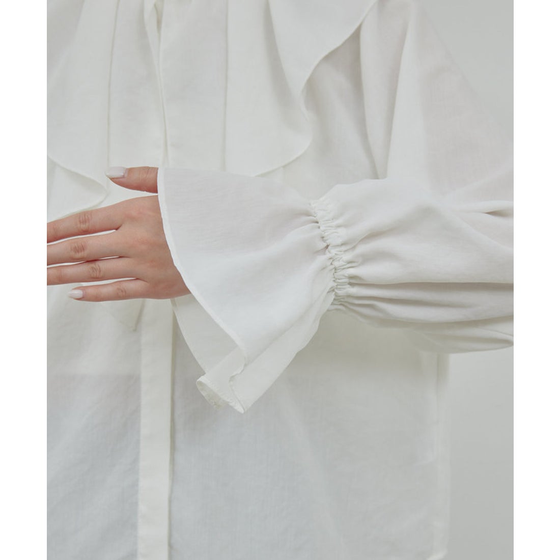 ガリャルダガランテ GALLARDAGALANTE ラッフルカラーブラウス