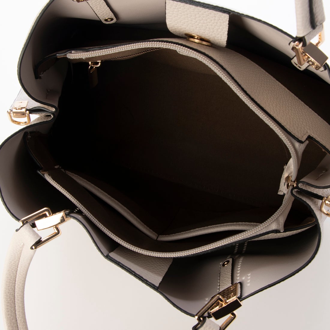 ディーケリー D.KELLY トートバッグ パンチングデザイントート 柔らか