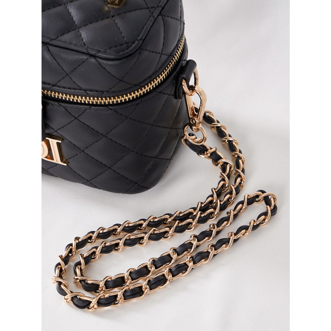 ダーリッチ Darich 【ゴールドパーツ】キルティングスクエアミニバッグ