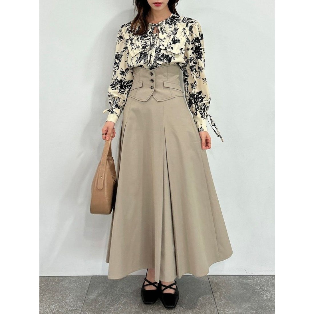 dazzlin ベストコルセットレースアップスカート（ブラウン） -靴