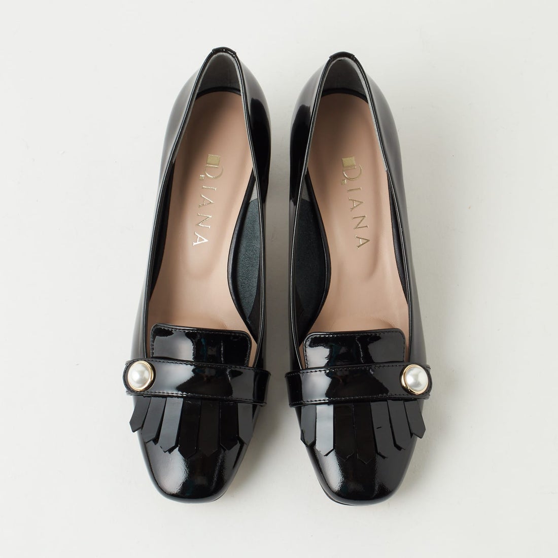ダイアナ DIANA ヒールアップローファー （黒エナメル） -ファッション
