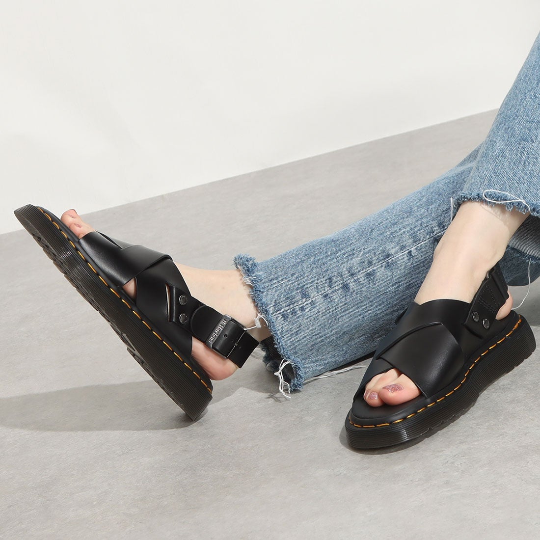 ドクターマーチン Dr.Martens レディース サンダル ZANE 30765001