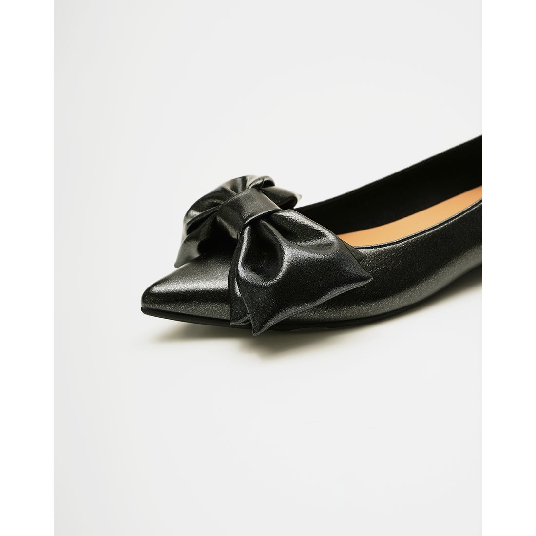 ビッグリボン フラットパンプス （ブラック マイラー） -Emma Francis
