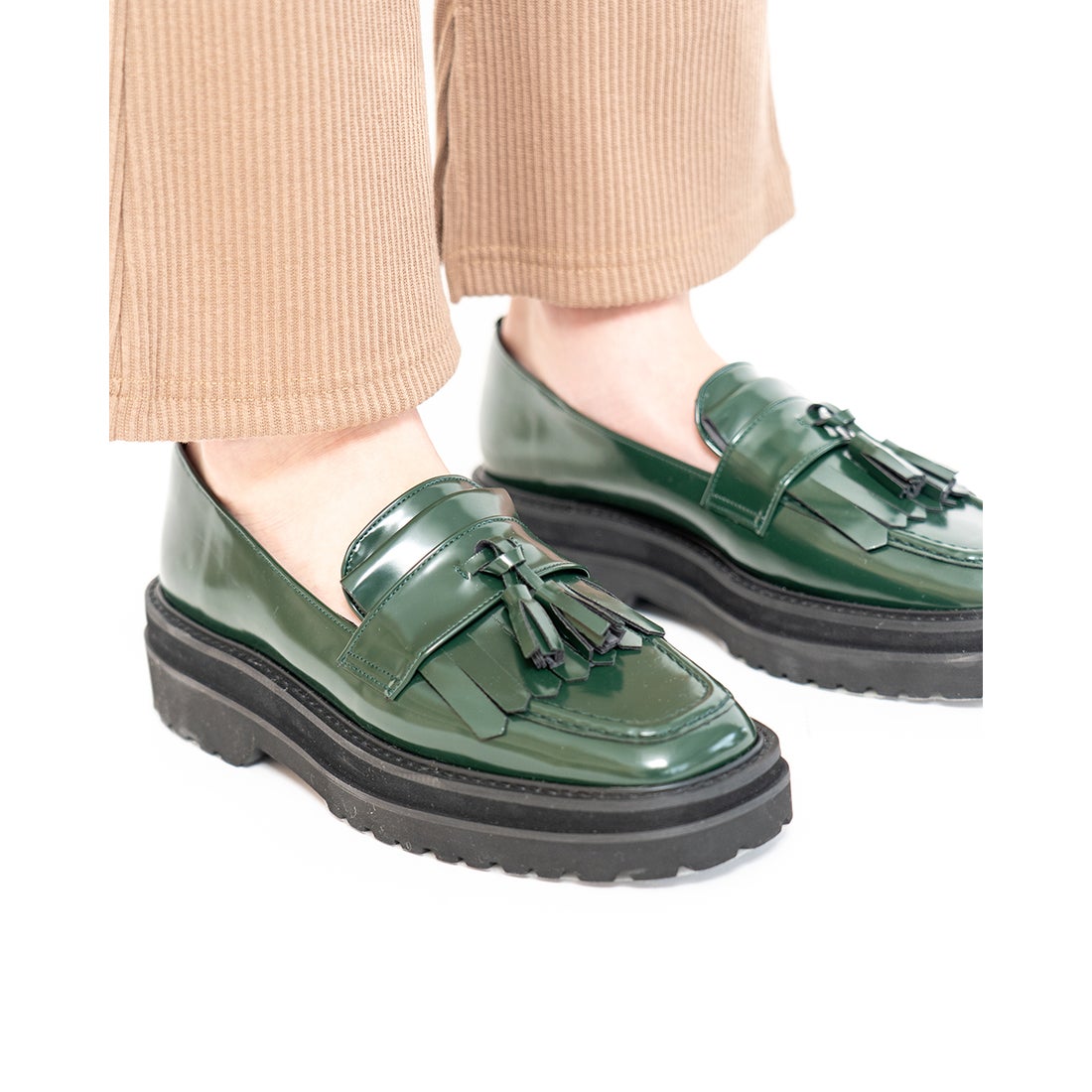 レイン対応】ボリュームソール フリンジ ローファー （カーキ エナメル