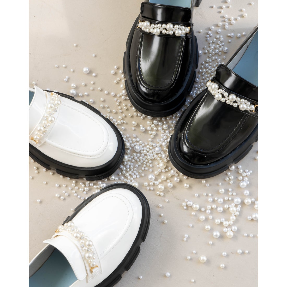 レイン対応】トラックソール ビジューローファー （ブラック エナメル