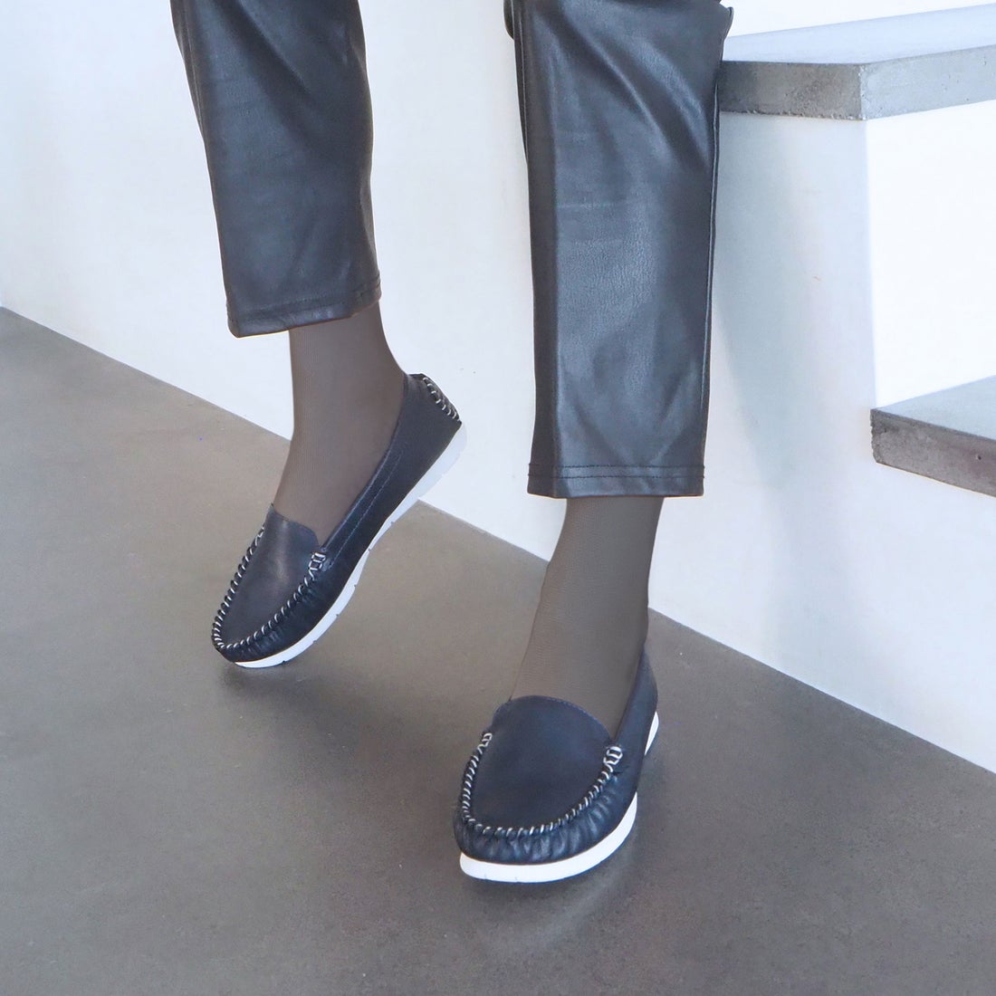 prima》プレーンモカシン （ネイビー） -エンチャンテッド-enchanted