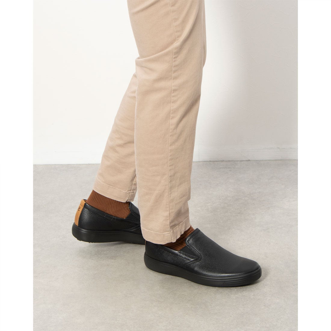 エコー ECCO メンズ 本革 スリッポン ソフト 7 （BLACK/LION） -靴
