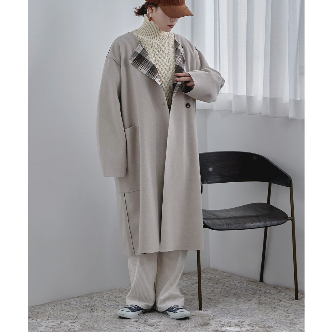 エトル etoll. 裏チェック柄ノーカラーコート （グレージュ