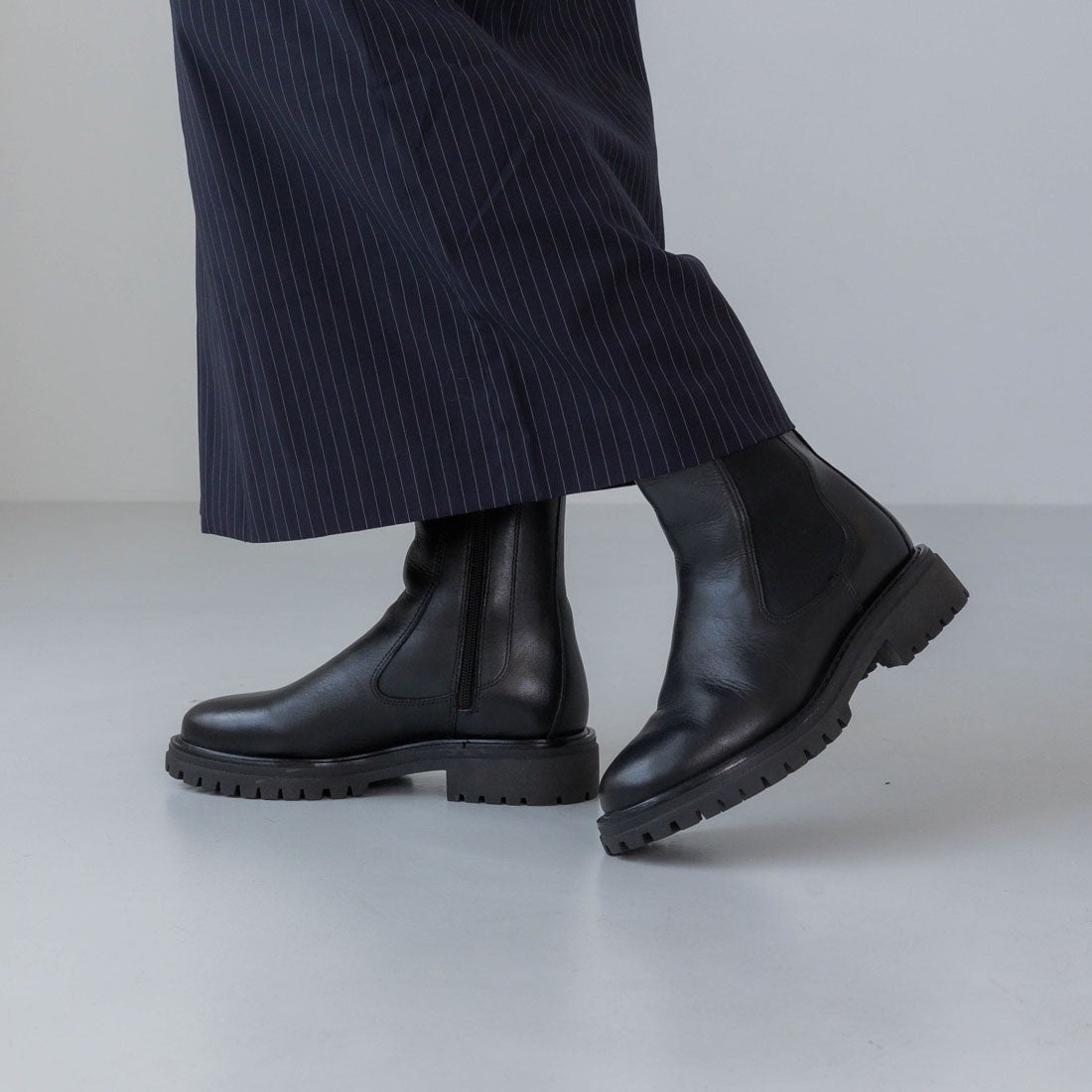 EVOL/イーボル】 本革トラックソールサイドゴアブーツ IV8100