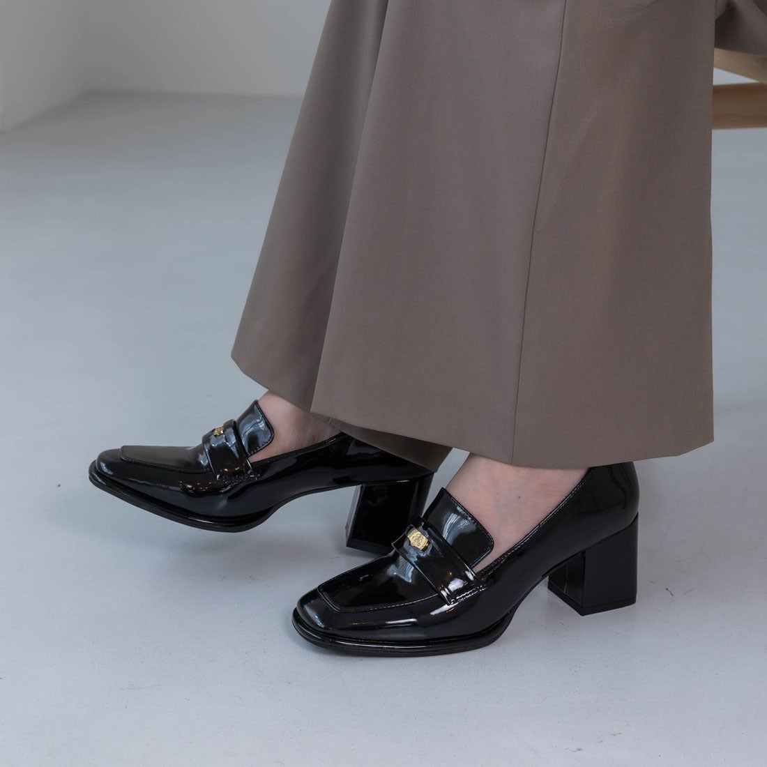 EVOL/イーボル】 コイン6.5cmヒールローファー IX5521 （ブラック