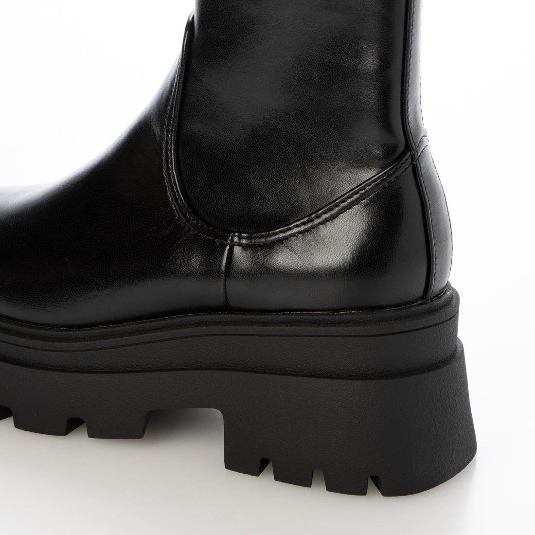 EVOL/イーボル】 ソフトストレッチ厚底ブーツ IX5474 （ブラック