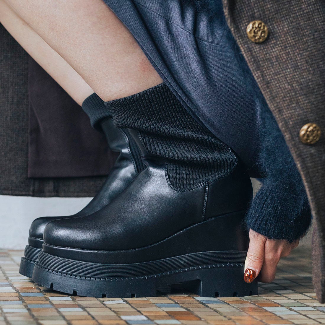 EVOL/イーボル】 【ふかふか・クッション入り】11cmニットショート