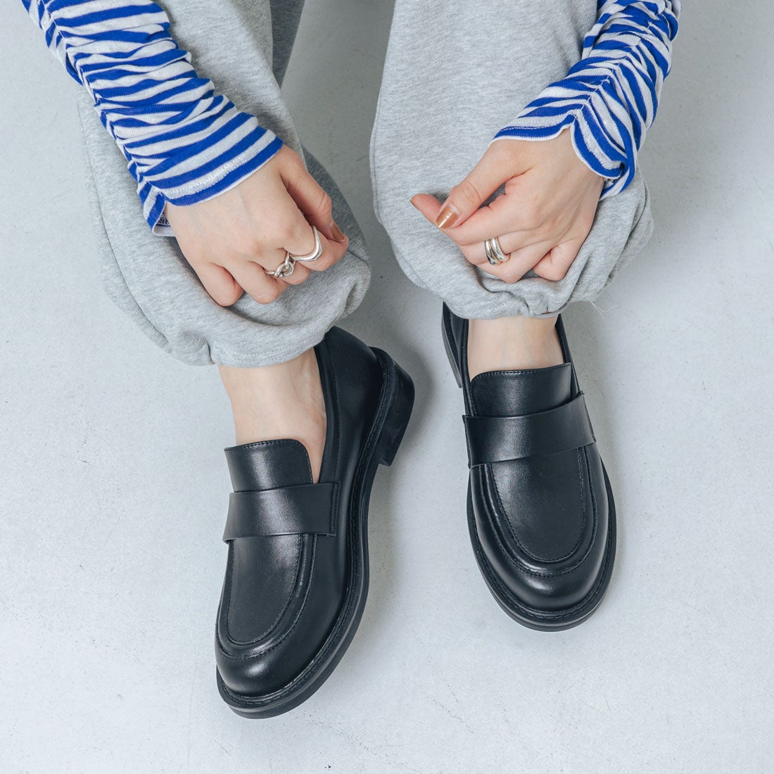 EVOL/イーボル】 【ふかふか・クッション入り】ラウンドローファー