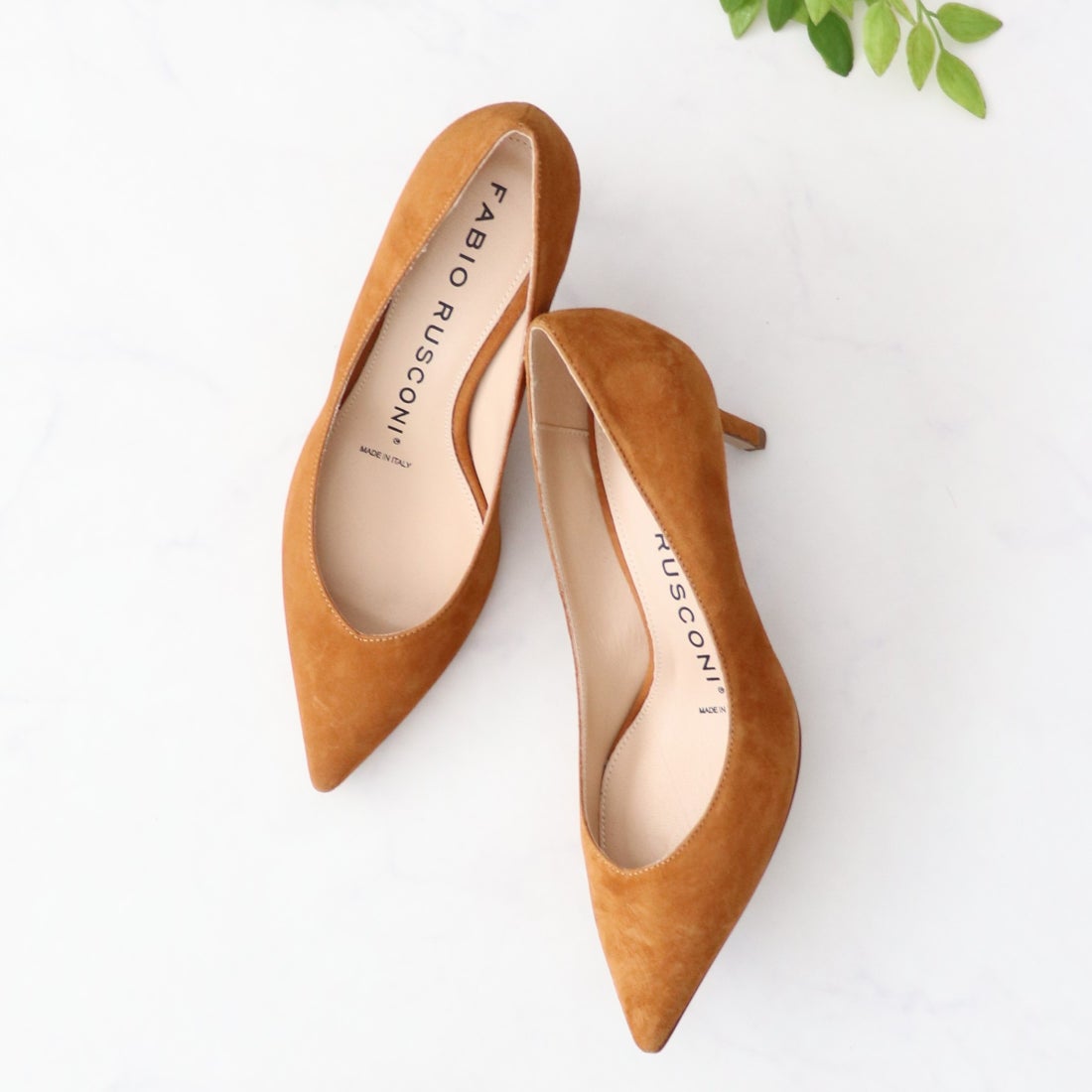 ファビオルスコーニ FABIO RUSCONI ポインテッドトウプレーンパンプス