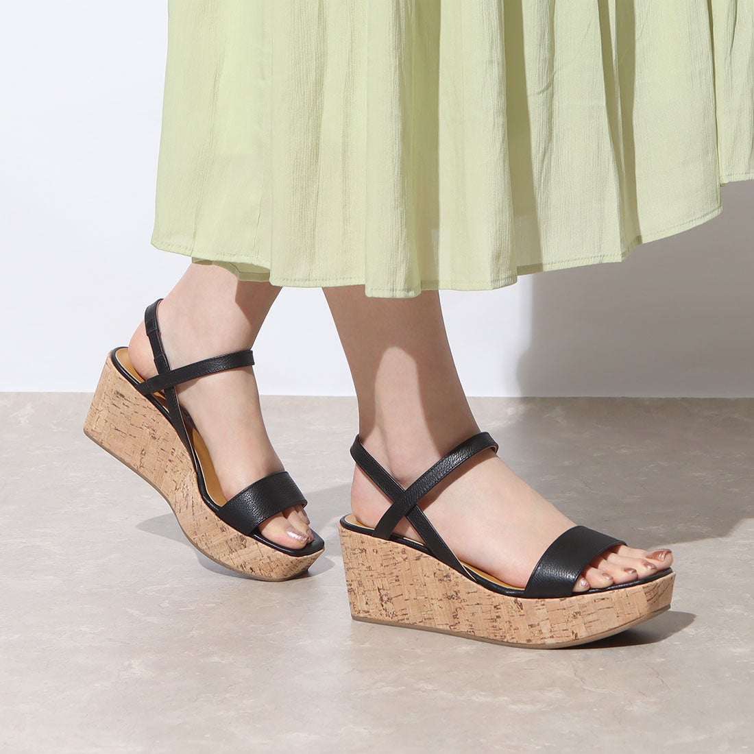 ファビオルスコーニ FABIO RUSCONI ウェッジソールサンダル （ブラック