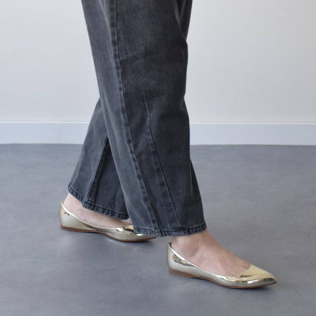 ファビオルスコーニ FABIO RUSCONI ポインテッドトウフラットパンプス