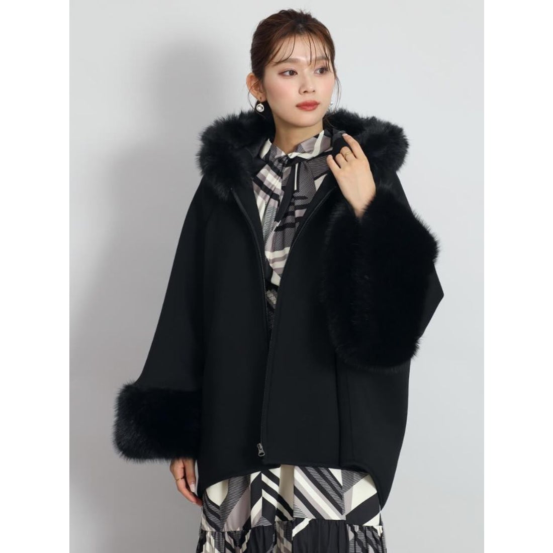 フェンネル FENNEL エコファーポンチョアウター （ブラック