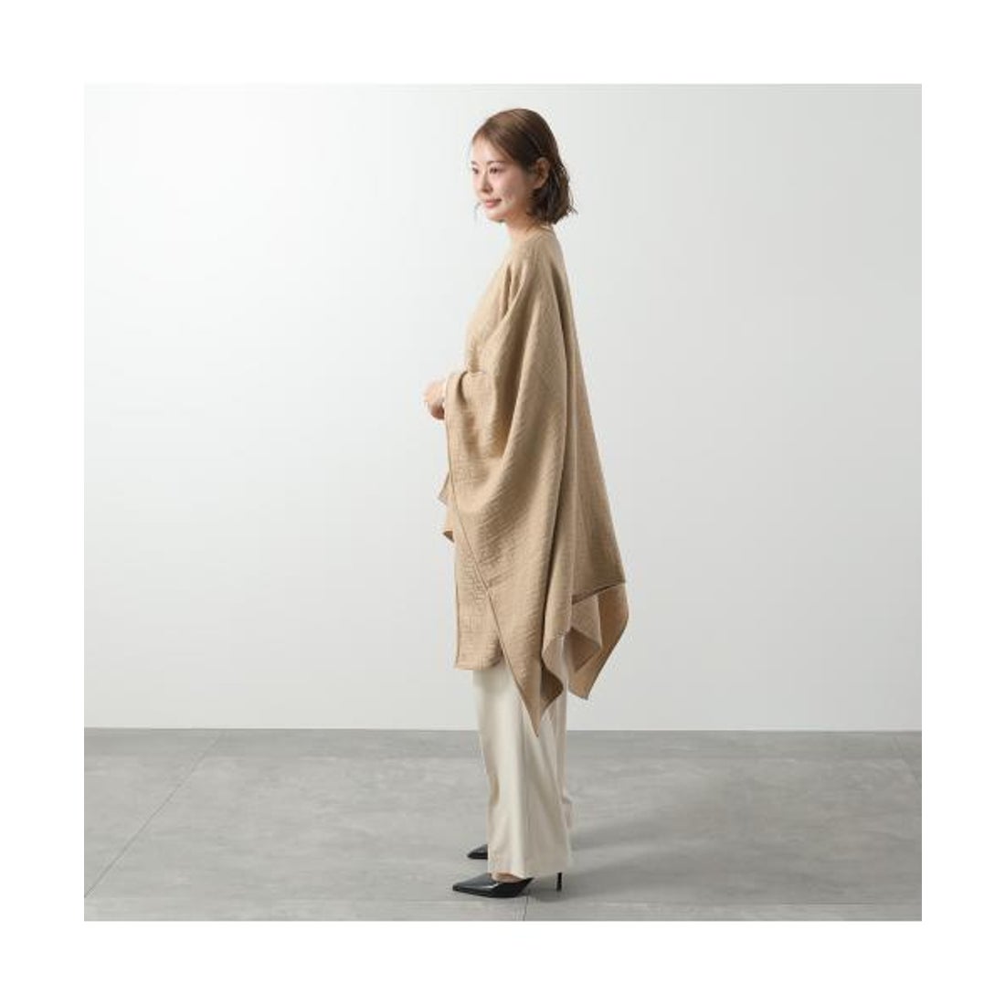 フェンディ FENDI FENDI ポンチョ FXX782 AQ8G ケープ FFロゴ ズッカ柄