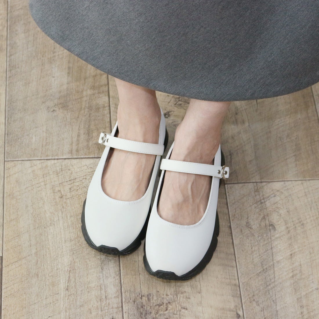 フィン Fin メリージェーン厚底スニーカー【低反発スポンジ入り