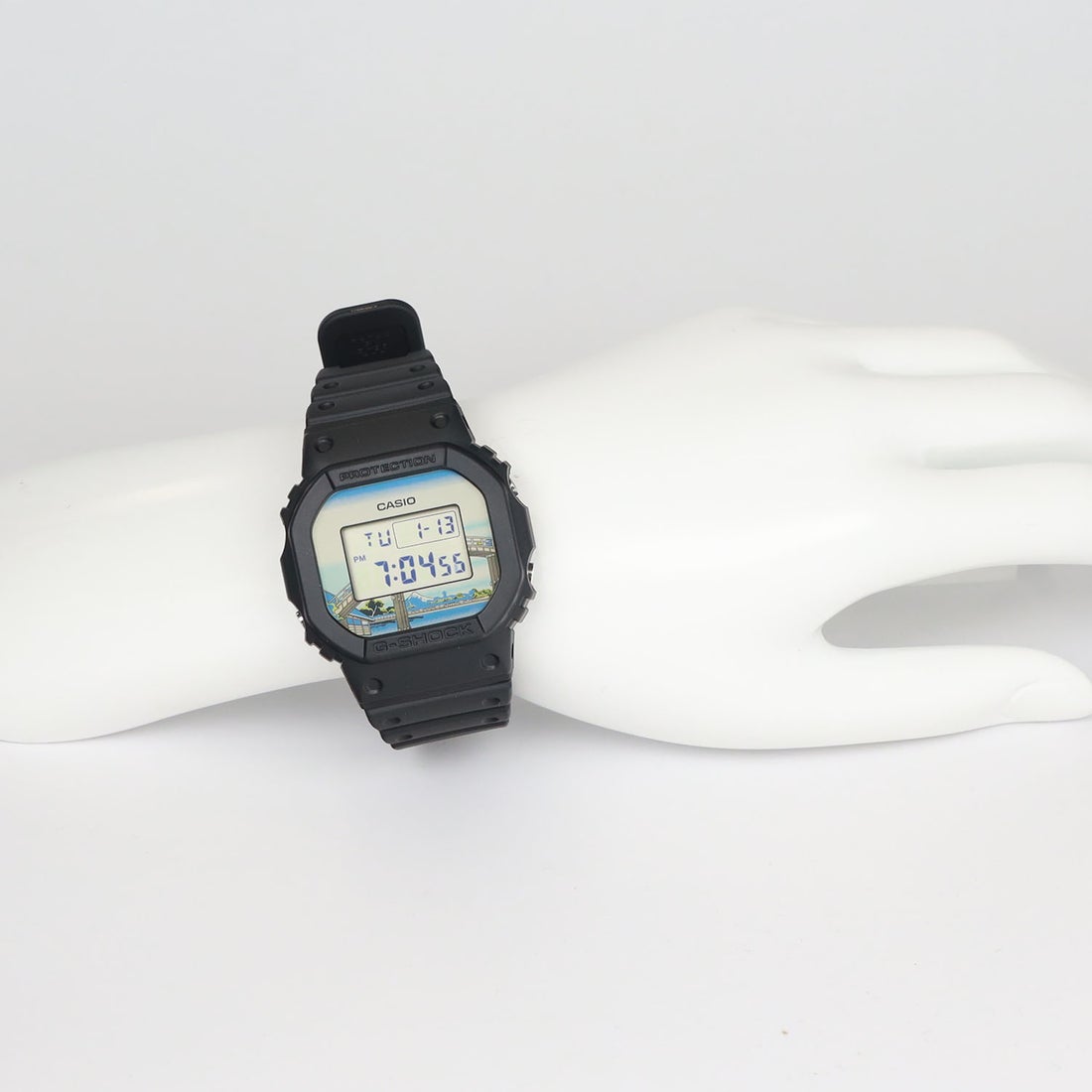 G-SHOCK 葛飾北斎「深川万年橋下」 / 5600シリーズ / DW-5600KHFM25