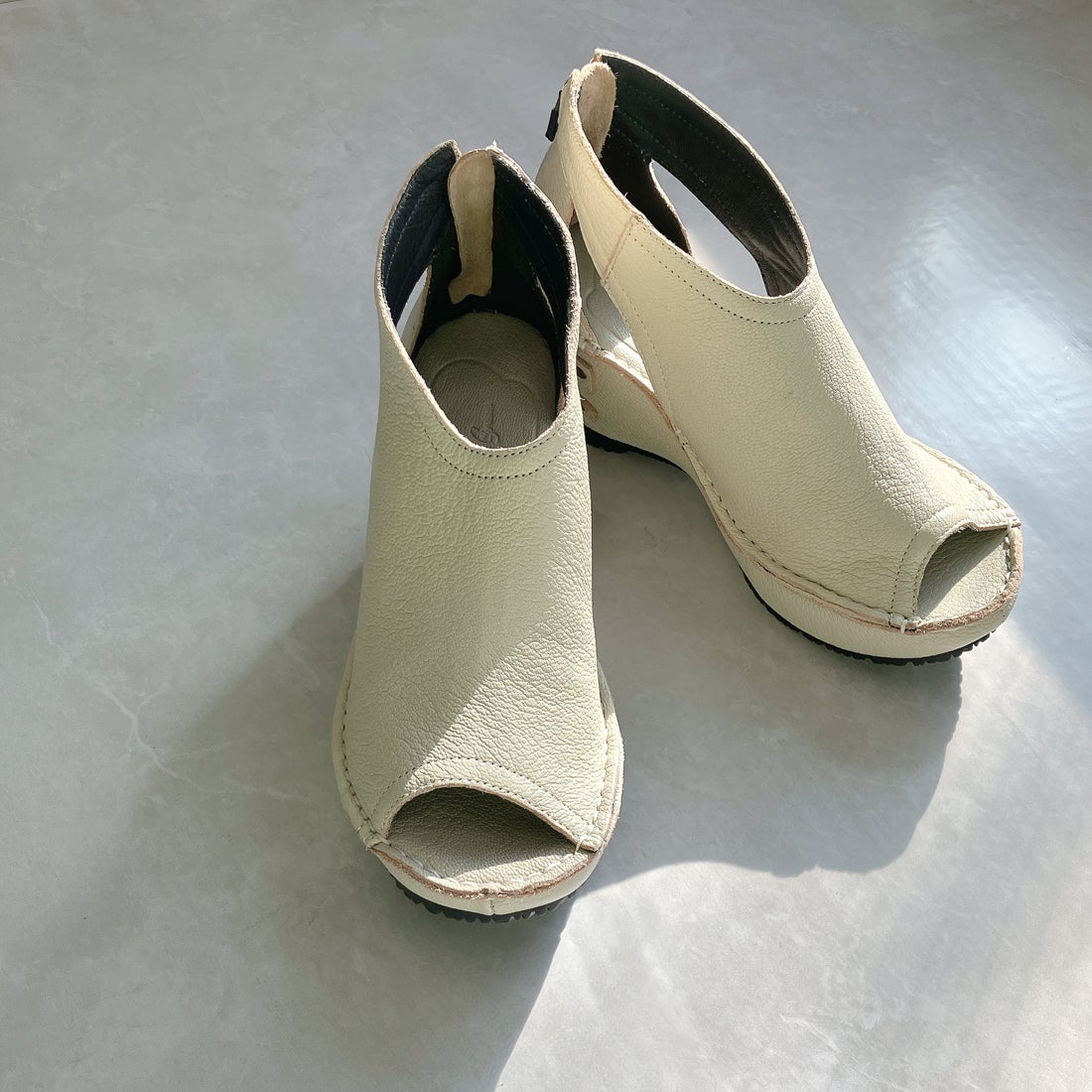 ヒナ デイ グリーン Hina Day Green 本革 日本製 厚底 カッティング