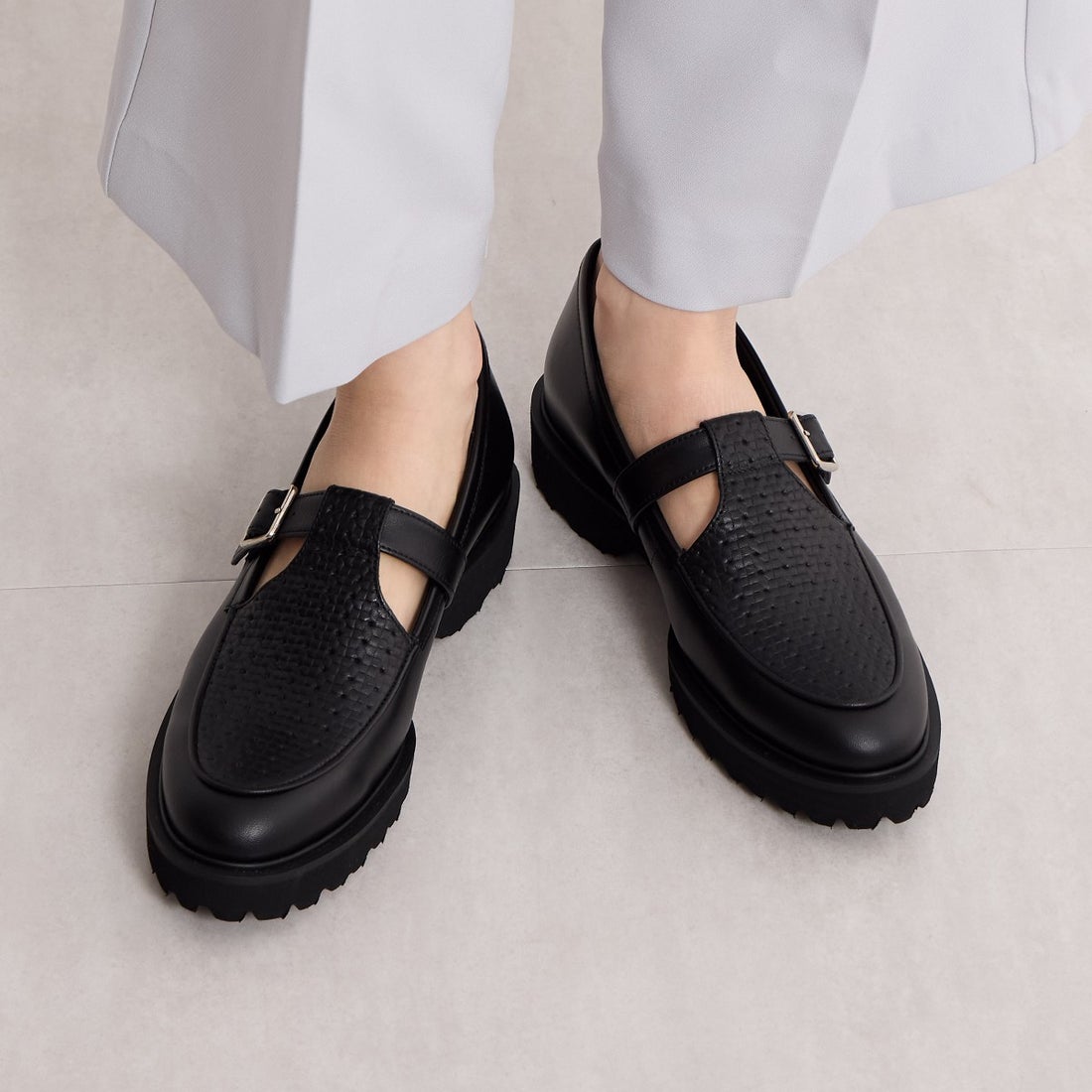 ヒミコ 卑弥呼 【撥水】Tストラップローファー/651107 （ブラック