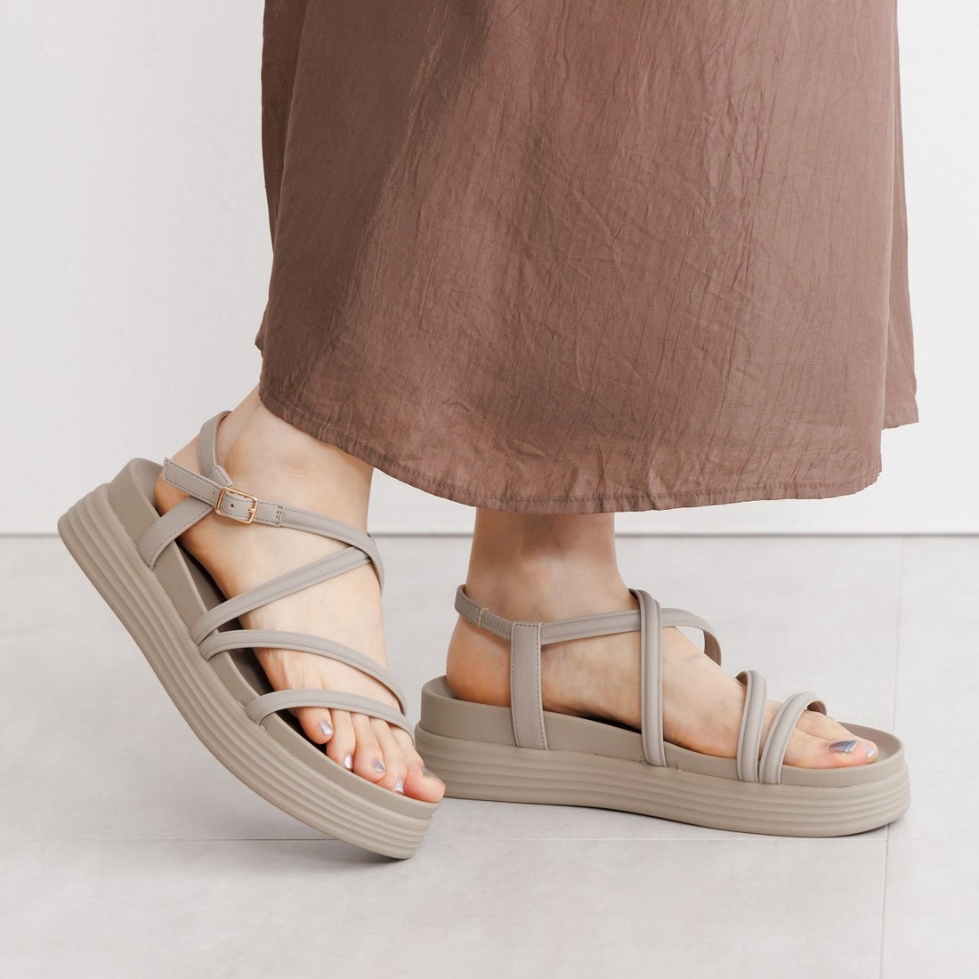 ヒミコ 卑弥呼 【WEB限定デザイン】クロスストラップサンダル/651250