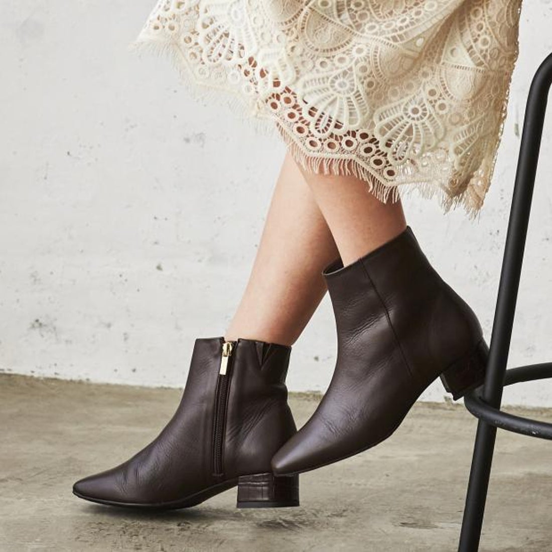 ヒミコ 卑弥呼 本革スクエアトゥショートブーツ/601403 （ノウチャ