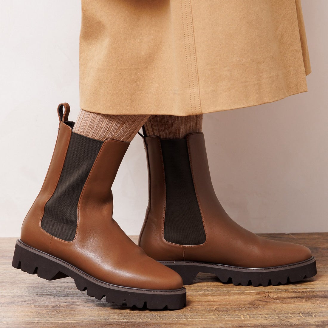 ヒミコ 卑弥呼 【撥水レザー】サイドゴアトラックソールブーツ/621406