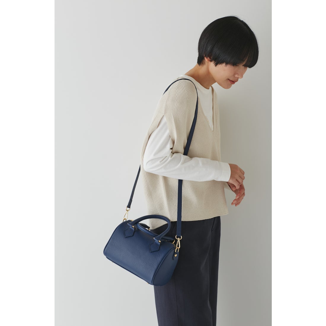 human woman ◇ミニボストンバッグ ブルーネイビー -靴＆ファッション
