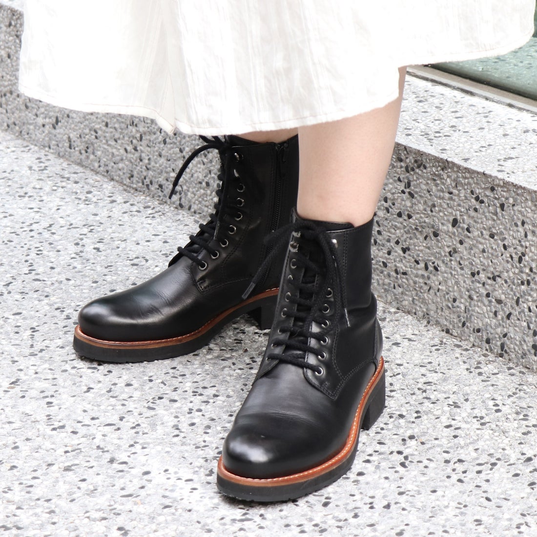 上質で足に馴染む【EVOL/イーボル】本革レースアップブーツIP8065