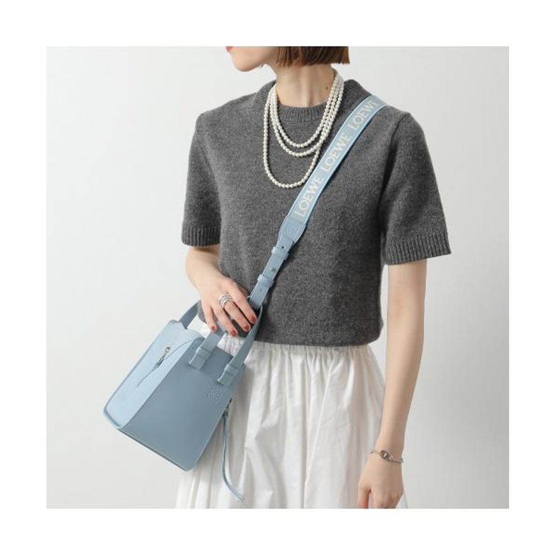 ロエベ LOEWE LOEWE ハンドバッグ A538H13X14 HAMMOCK COMPACT （1100