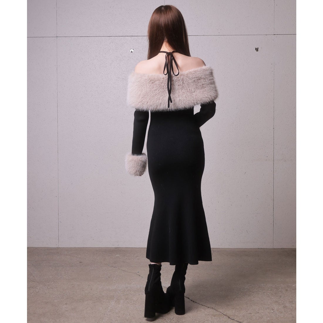 リップサービス LIP SERVICE ファーオフショルボタンニットワンピース