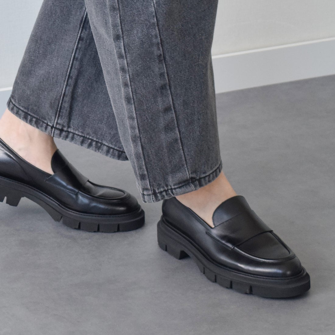 ルカ グロッシ Luca Grossi タンクソールローファー （ブラック