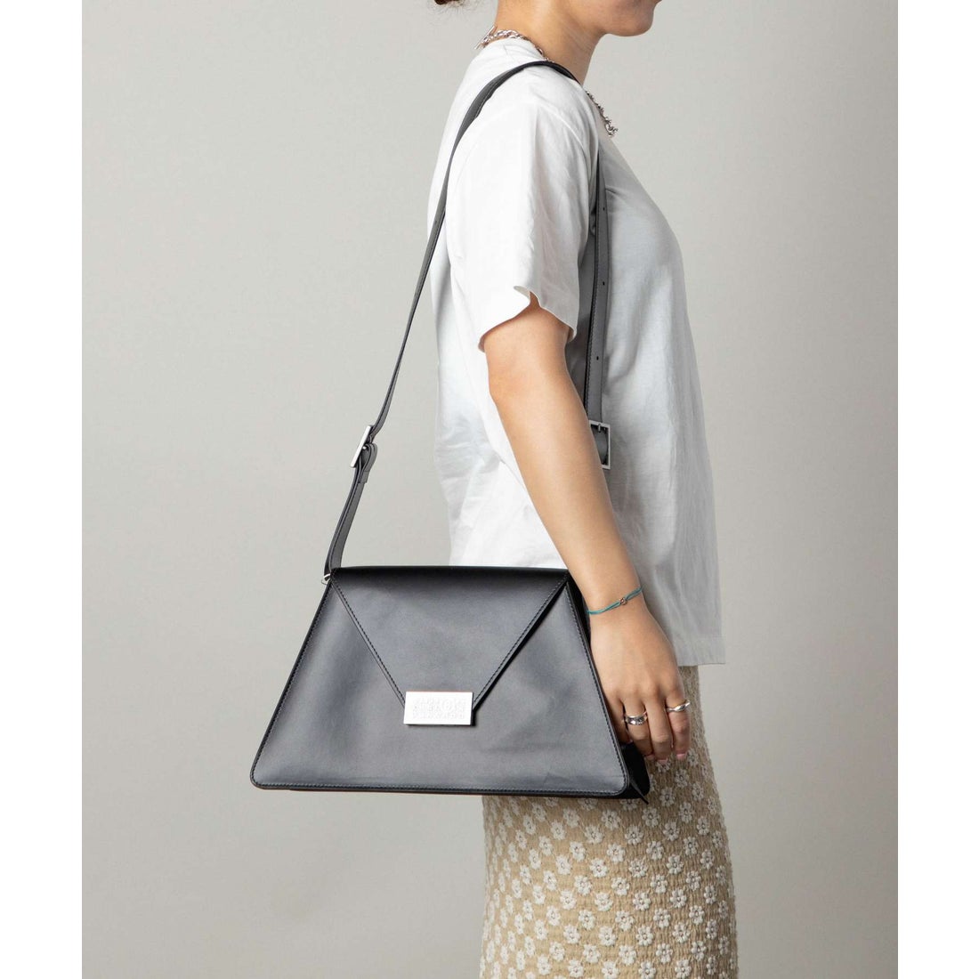 エムエムシックス メゾン マルジェラ MM6 Maison Margiela SB5ZH0018