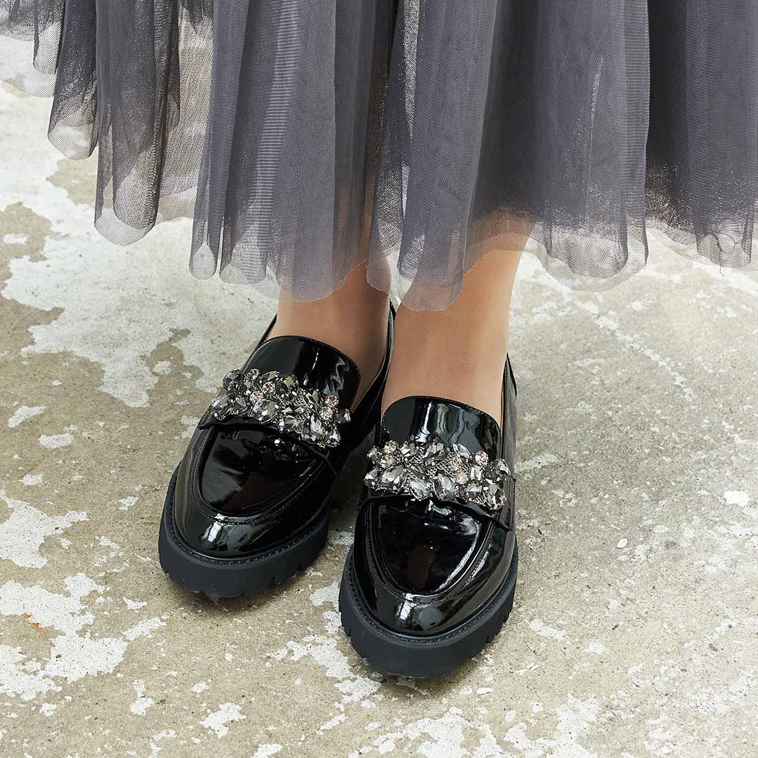 MODE ET JACOMO 厚底ビジューローファー （ブラックエナメル） -靴